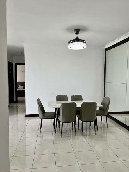 Kondominium untuk Dijual di The Straits View Condominium - Nico Chong - Dining Room - PropertyGuru.com.my