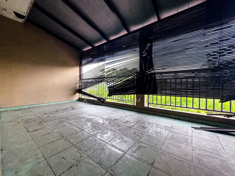 2-storey Terraced House for Sale in Teluk Pulai (Klang) - Izzat Zamros - Balcony - PropertyGuru.com.my