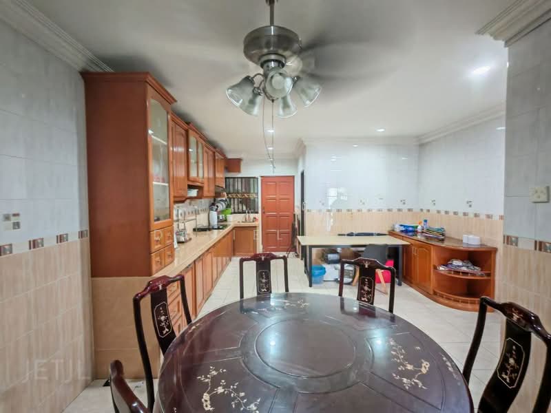 Semi-Detached House for Sale in Taman Mesra (Klang) - Daniel Kok - Kitchen - PropertyGuru.com.my