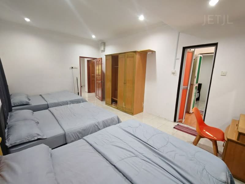 Semi-Detached House for Sale in Taman Mesra (Klang) - Daniel Kok - Bedroom - PropertyGuru.com.my