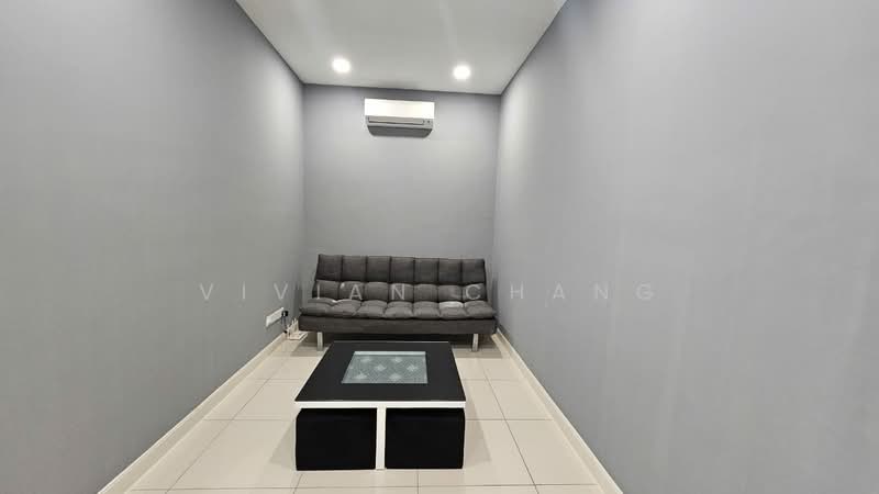 Kondominium untuk Disewa di Logan Residency (Logan Mansion) - Vivian Chang - Living Room - PropertyGuru.com.my