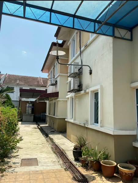 Semi-Detached House for Sale in Taman Seri Damai (Kajang) - Levis Chan - Exterior - PropertyGuru.com.my