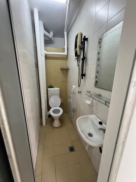 Pangsapuri untuk Disewa di BL Garden - Wilson Goh - Bathroom - PropertyGuru.com.my