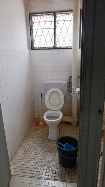 Pangsapuri untuk Dijual di Taman Megah Cheras Apartment - Elaine Yap - Bathroom - PropertyGuru.com.my