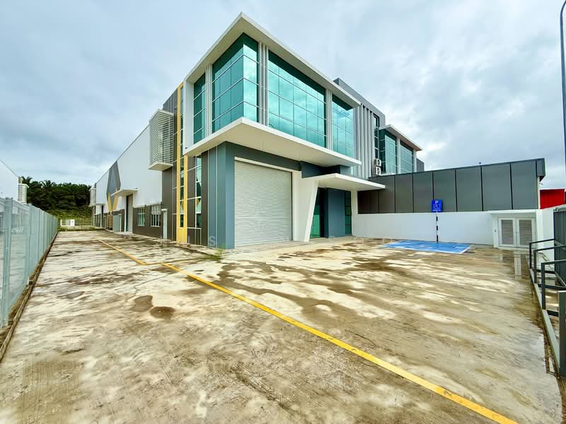 Cluster Factory for Rent in Ulu Tiram (Johor) - Justin Soo - Exterior - PropertyGuru.com.my
