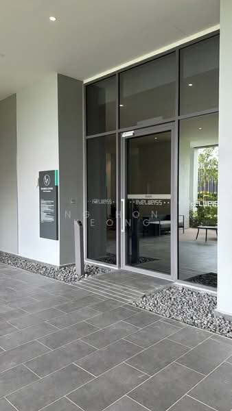 Servis Apartment untuk Disewa di Edelweiss @ Tropicana Gardens - Ng Hon Keong - Business center-meeting room at level 1 - PropertyGuru.com.my