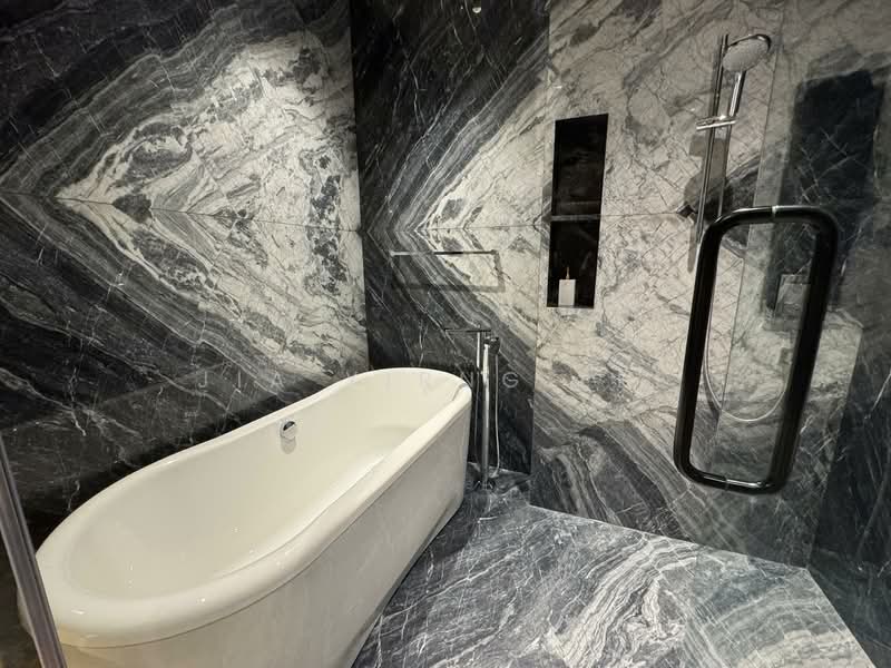 Servis Apartment untuk Dijual di Orion Residence Bukit Bintang - Jia Yirng Lee - Bathroom - PropertyGuru.com.my