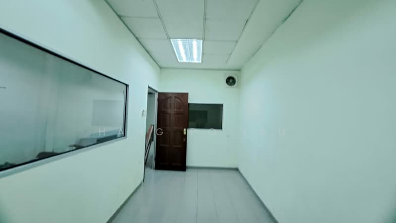 Shop for Rent in Jalan Klang Lama (Old Klang Road) (Kuala Lumpur) - Hang Po Lau - Corridor - PropertyGuru.com.my