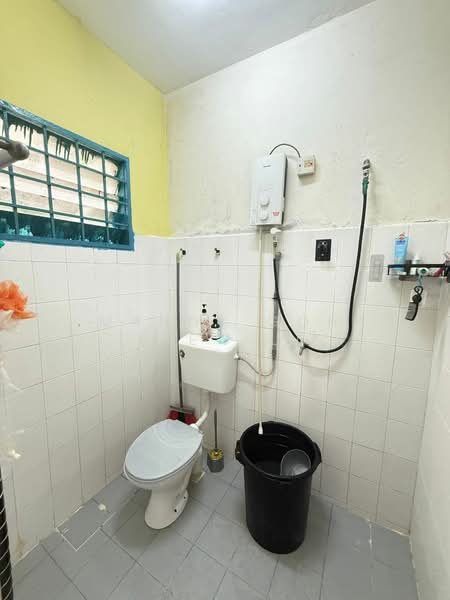 2-storey Terraced House for Sale in Taman Anggerik (Johor Bahru) - Mandy Goh Siew Li - Bathroom - PropertyGuru.com.my