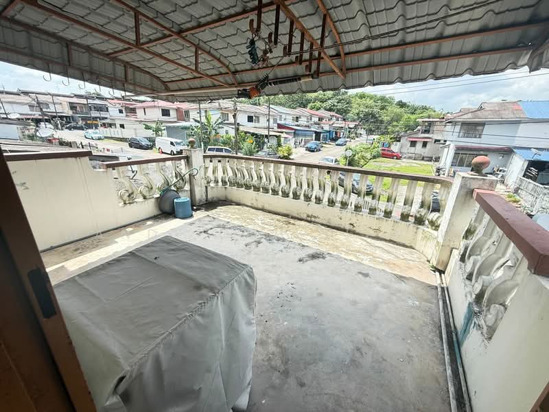 2-storey Terraced House for Sale in Taman Anggerik (Johor Bahru) - Mandy Goh Siew Li - Balcony - PropertyGuru.com.my