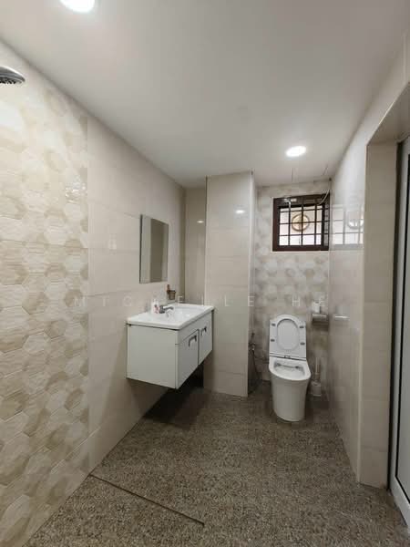 Semi-Detached House for Sale in Taman Iskandar (Johor Bahru) - Michelle He - Bathroom - PropertyGuru.com.my