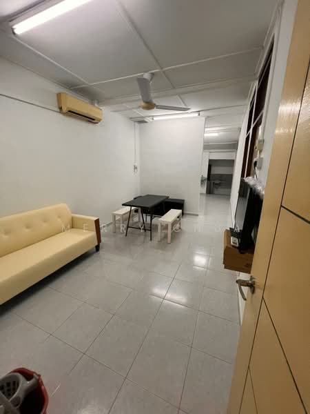 Rumah Teres 1 Tingkat untuk Disewa di Taman Sri Skudai (Skudai) - Merry Chua - Living Room - PropertyGuru.com.my