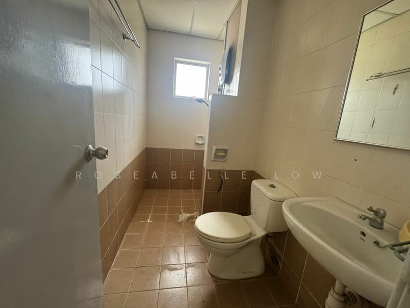 Condominium for Sale at Fortune Park (Suria Perdana) - Roseabelle Low - Bathroom - PropertyGuru.com.my