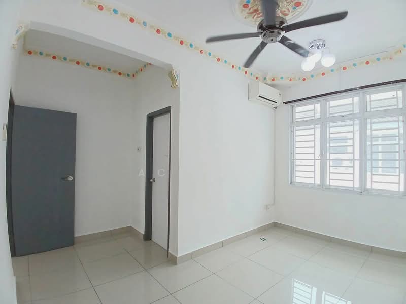 Semi-Detached House for Sale in Taman Mutiara Rini (Skudai) - Ace Tan - Bedroom - PropertyGuru.com.my