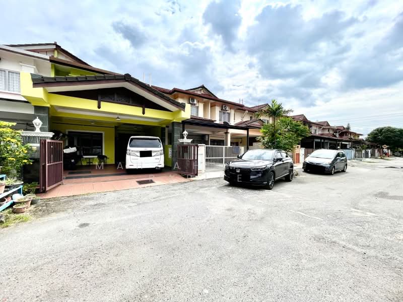 2-storey Terraced House for Sale in Seksyen 8 (Bangi) - Mahzah Mohd Rapiee - Exterior - PropertyGuru.com.my