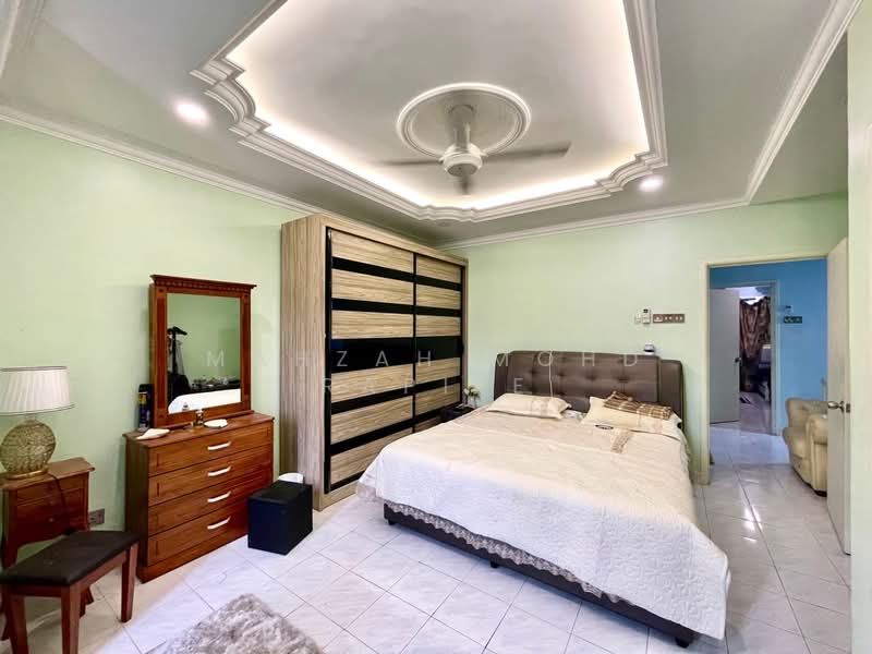 2-storey Terraced House for Sale in Seksyen 8 (Bangi) - Mahzah Mohd Rapiee - Bedroom - PropertyGuru.com.my