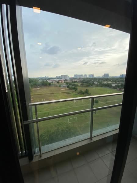 Servis Apartment untuk Disewa di Utropolis Suites 2 - Wei Kit - Balcony - PropertyGuru.com.my