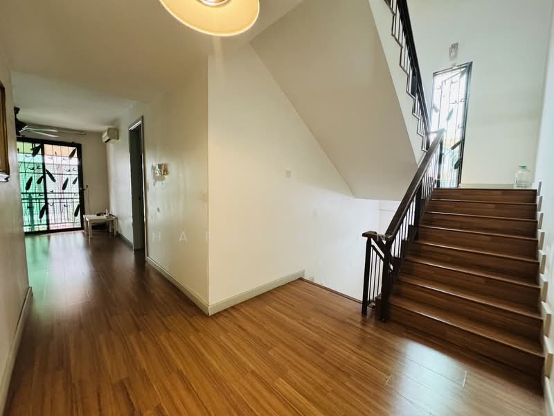 Semi-Detached House for Sale in Kajang (Selangor) - Harry Chin - Entrance - PropertyGuru.com.my