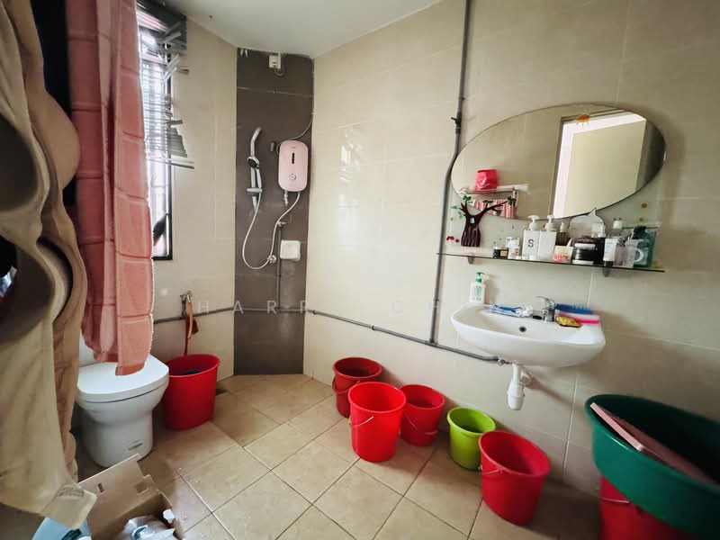 Semi-Detached House for Sale in Kajang (Selangor) - Harry Chin - Bathroom - PropertyGuru.com.my