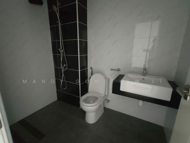 Apartment for Sale at Danga View Apartment - Mandy Goh Siew Li - Bathroom - PropertyGuru.com.my