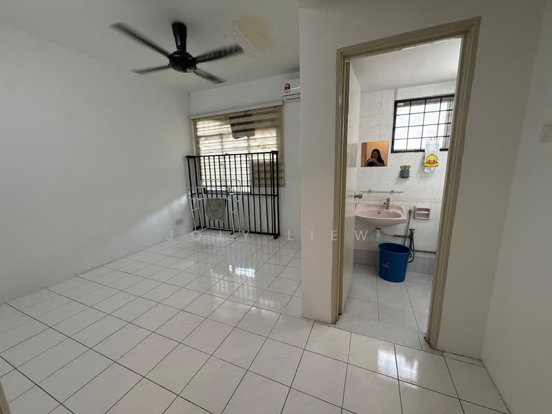 Rumah Teres 2 Tingkat untuk Disewa di Bandar Damai Perdana (Cheras) - Joly Liew - Bathroom - PropertyGuru.com.my