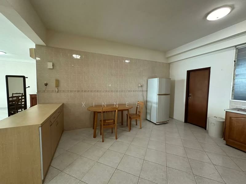 Condominium for Rent at Gurney Beach Resort - Xinnee . - Kitchen - PropertyGuru.com.my