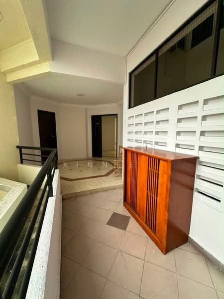 Kondominium untuk Disewa di Gurney Beach Resort - Xinnee . - Corridor - PropertyGuru.com.my