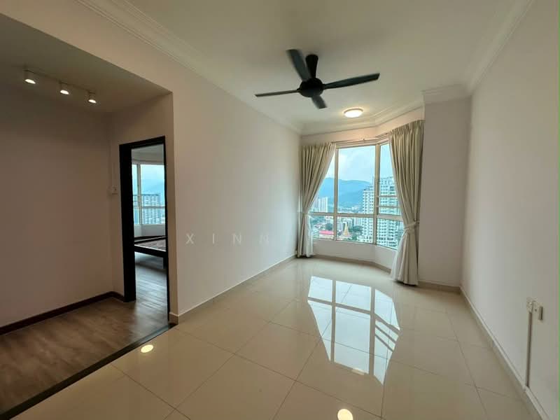 Kondominium untuk Disewa di Gurney Beach Resort - Xinnee . - Living Room - PropertyGuru.com.my