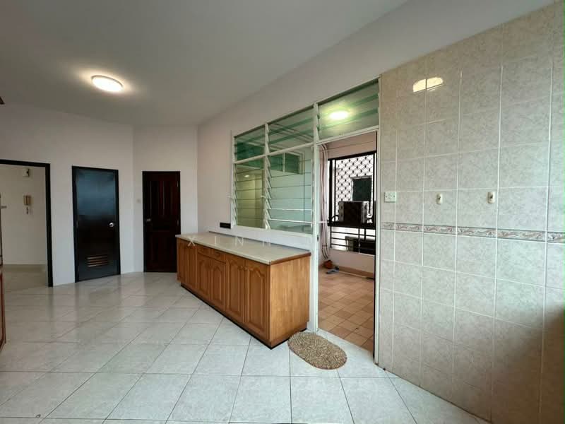 Kondominium untuk Disewa di Gurney Beach Resort - Xinnee . - Kitchen - PropertyGuru.com.my