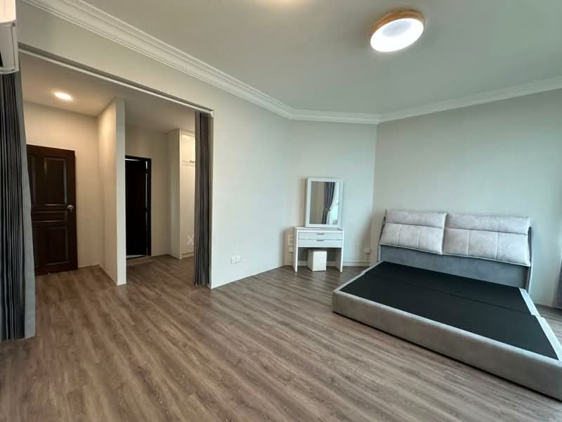 Kondominium untuk Disewa di Gurney Beach Resort - Xinnee . - Bedroom - PropertyGuru.com.my