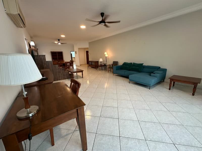 Condominium for Rent at Gurney Beach Resort - Xinnee . - Living Room - PropertyGuru.com.my