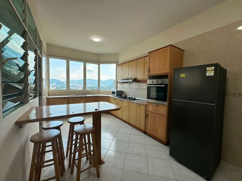 Condominium for Rent at Gurney Beach Resort - Xinnee . - Kitchen - PropertyGuru.com.my
