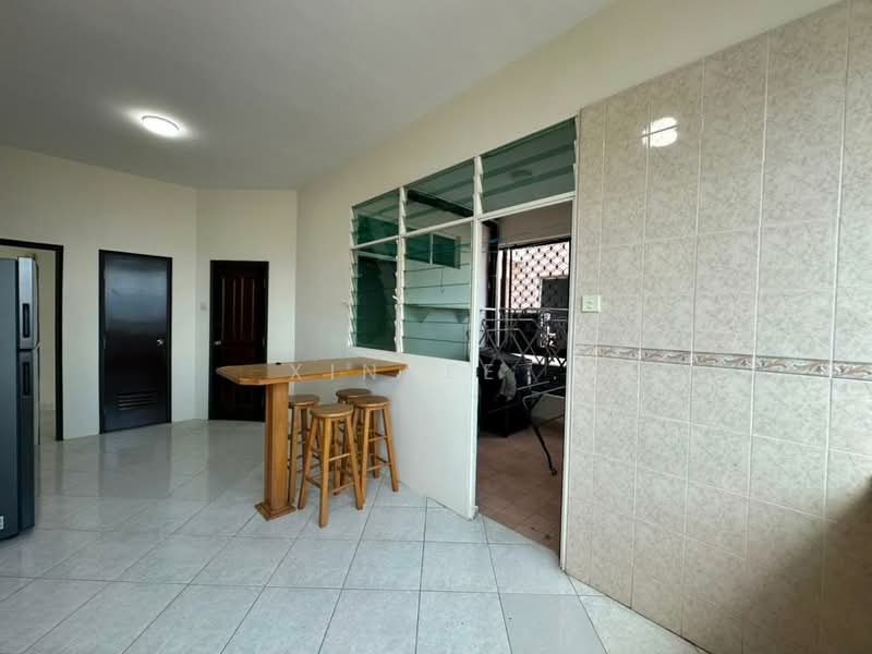 Condominium for Rent at Gurney Beach Resort - Xinnee . - Kitchen - PropertyGuru.com.my