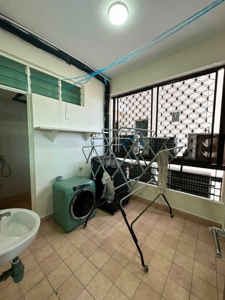 Condominium for Rent at Gurney Beach Resort - Xinnee . - Balcony - PropertyGuru.com.my