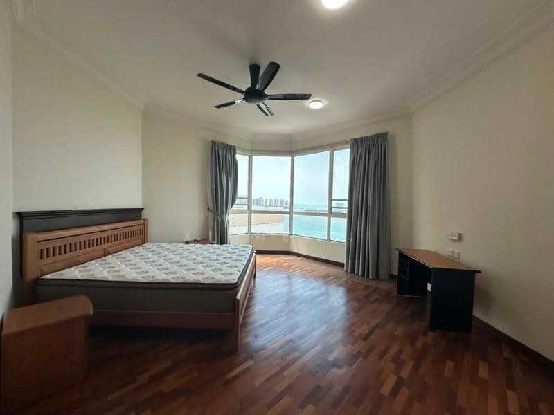 Condominium for Rent at Gurney Beach Resort - Xinnee . - Bedroom - PropertyGuru.com.my