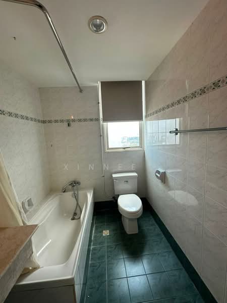 Condominium for Rent at Gurney Beach Resort - Xinnee . - Bathroom - PropertyGuru.com.my
