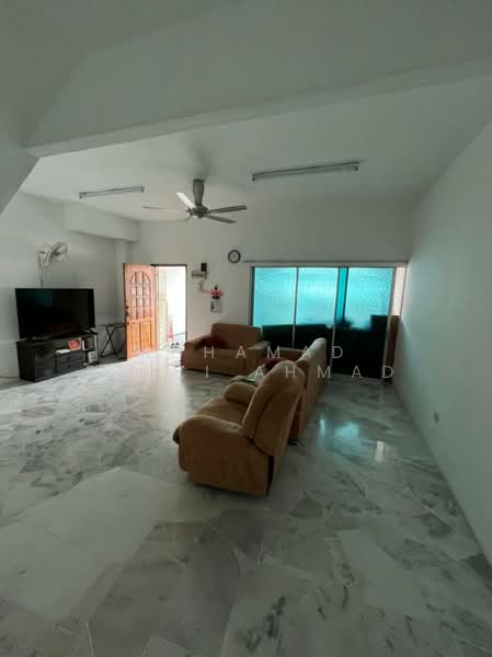 Rumah Teres 2 Tingkat untuk Dijual di Bandar Sungai Long (Selangor) - Mohamad Fauzi Ahmad - Living Room - PropertyGuru.com.my