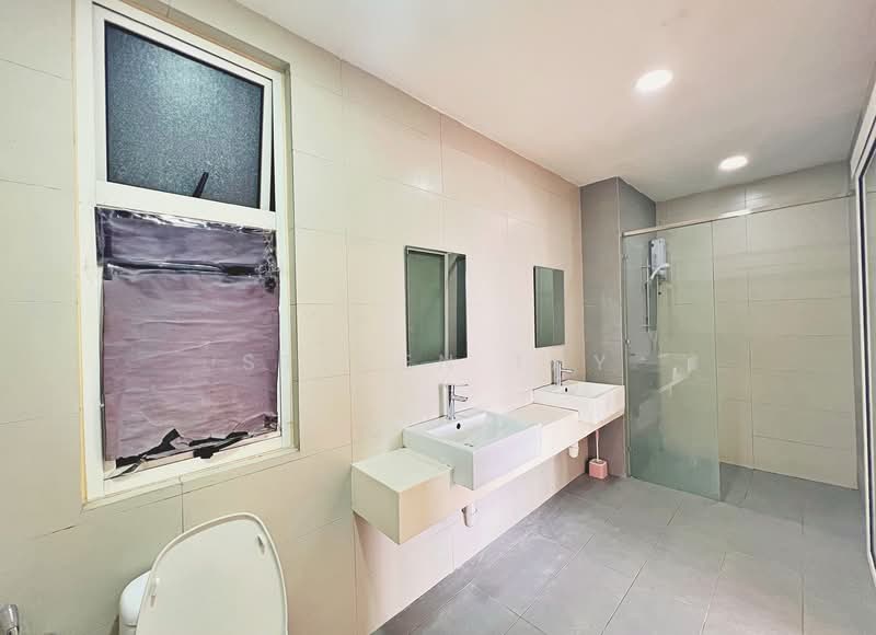 Kondominium untuk Dijual di Casa Green Condominium - Steven Tay - Bathroom - PropertyGuru.com.my