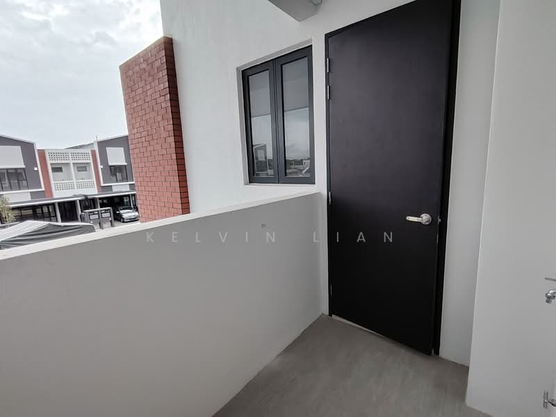 Rumah Bandar untuk Dijual di Shah Alam (Selangor) - Kelvin Lian - Exterior - PropertyGuru.com.my