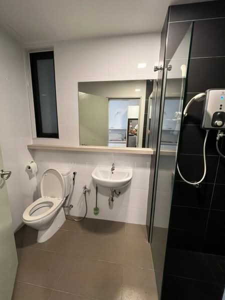 Service Residence for Rent at Utropolis Suites 2 - Wei Kit - Bathroom - PropertyGuru.com.my