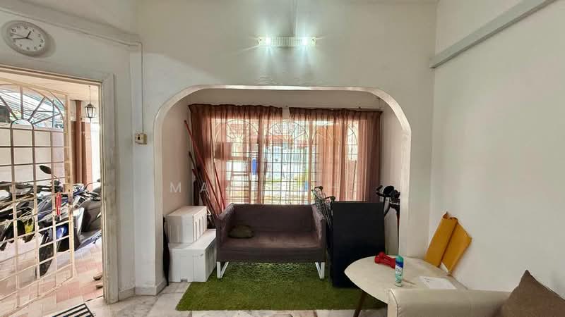 2-storey Terraced House for Sale in Cheras (Selangor) - Mahirah . - Living Room - PropertyGuru.com.my