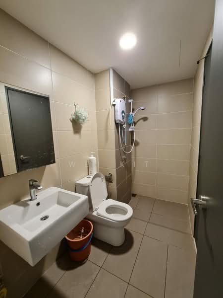 Servis Apartment untuk Disewa di Emira Residence - Wei Kit - Bathroom - PropertyGuru.com.my