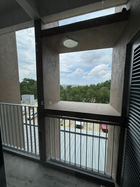 Servis Apartment untuk Disewa di Sky Trees - Pierre Chin - Balcony - PropertyGuru.com.my