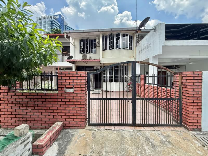 Rumah Teres 2 Tingkat untuk Dijual di Seputeh (Kuala Lumpur) - Salman Sharifudin - Exterior - PropertyGuru.com.my
