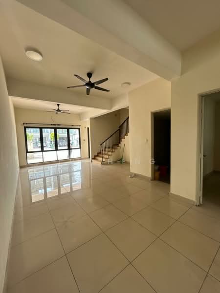 3-storey Terraced House for Sale in Rawang (Selangor) - Ivy Heng - Living Room - PropertyGuru.com.my
