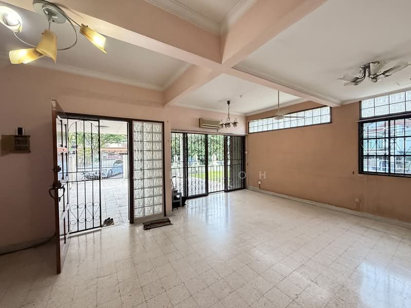 2-storey Terraced House for Sale in Taman Desa (Kuala Lumpur) - Alex Loh - Living Room - PropertyGuru.com.my