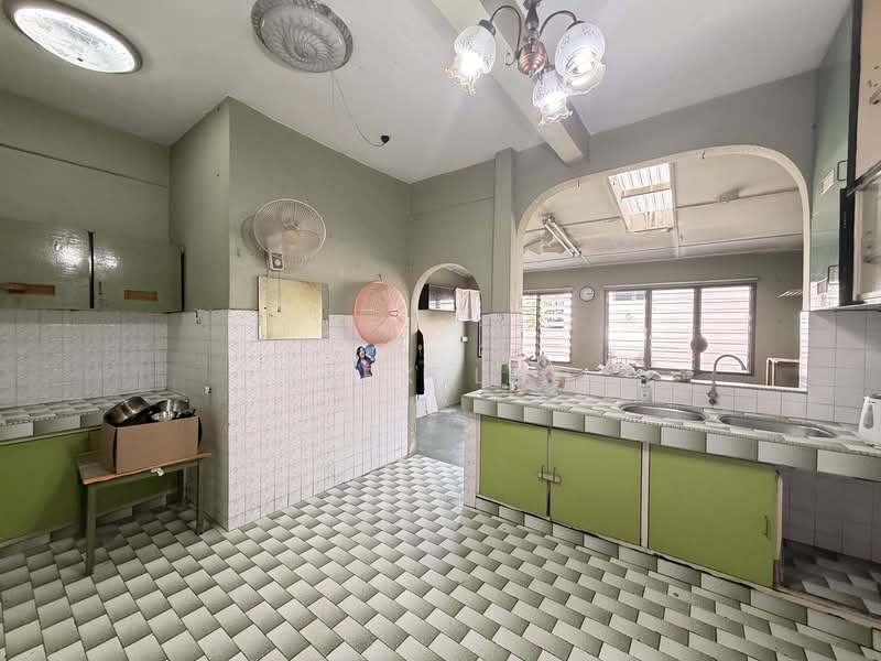 2-storey Terraced House for Sale in Taman Desa (Kuala Lumpur) - Alex Loh - Kitchen - PropertyGuru.com.my