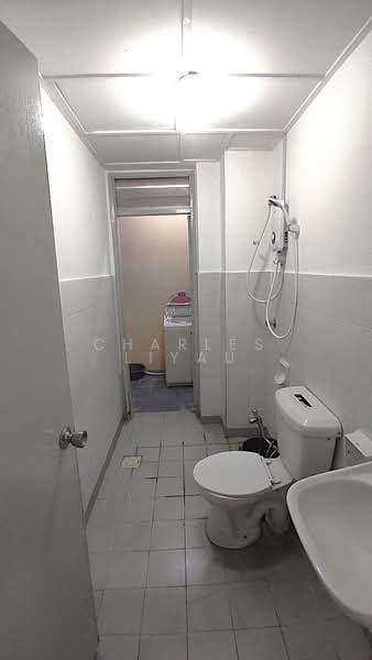 Condominium for Rent at Seri Cendekia - Charles Liyau - Bathroom - PropertyGuru.com.my