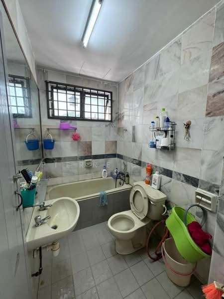 2-storey Terraced House for Sale in Taman Sri Putri (Skudai) - Pierre Chin - Bathroom - PropertyGuru.com.my