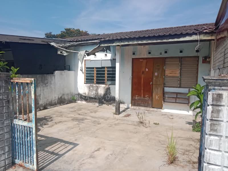 1-storey Terraced House for Sale in Taman Puteri Gunung (Simpang Ampat) - Gerald Peski - Exterior - PropertyGuru.com.my
